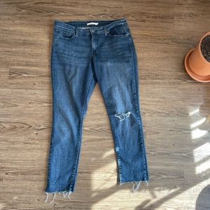 Levi’s 711 skinny jeans